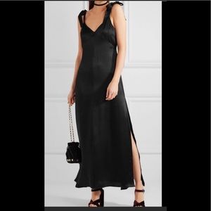 Black silk reformation dress♥️😻